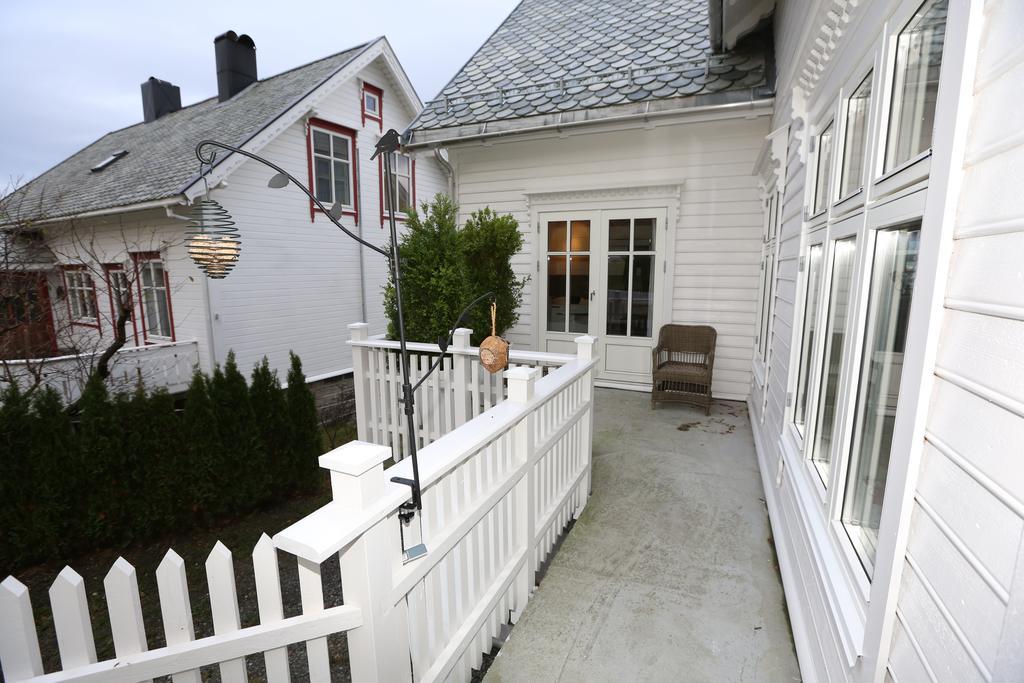 Apartamento Alnes Gard Ålesund Exterior foto
